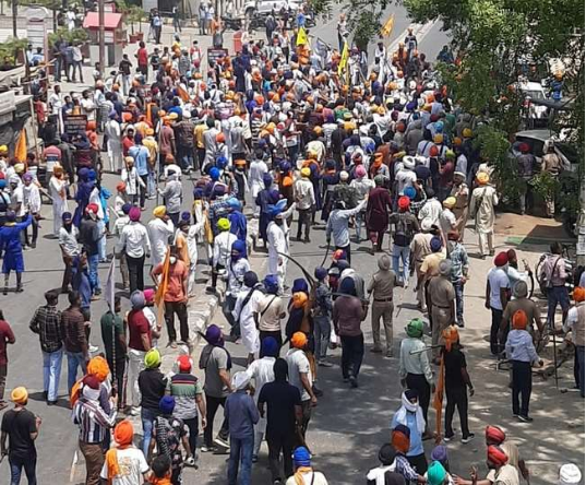 Patiala Violence: Curfew in Patiala from 7 pm, atmosphere tense after clash between Shiv Sena and Sikhs